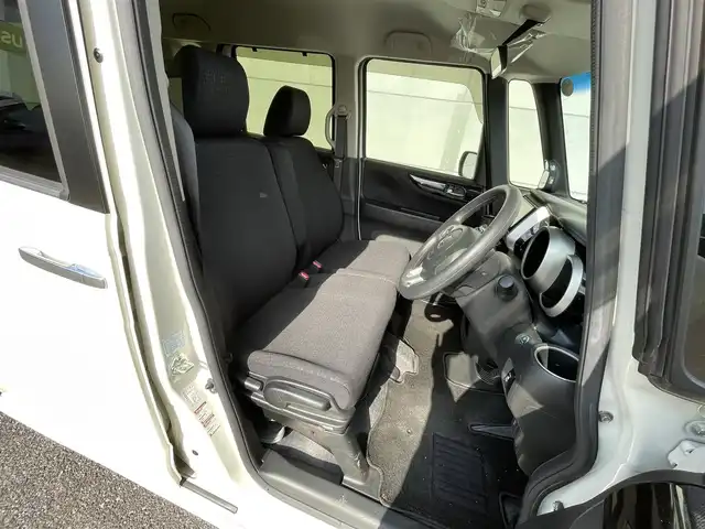 ホンダ Ｎ ＢＯＸ カスタム G Lパッケージ 千葉県 2017(平29)年 1.7万km プレミアムホワイトパールⅡ 社外メモリナビ/・ワンセグ/DVD/CD/USB/バックカメラ/ステアリングスイッチ/ETC/片側パワースライドドア/HIDヘッドライト/オートライト/フォグライト/スマートキー/プッシュスタート/電動格納ミラー/フロアマット/純正14インチAW