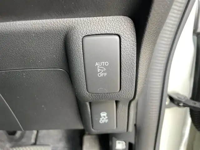 ホンダ Ｎ ＢＯＸ カスタム G Lパッケージ 千葉県 2017(平29)年 1.7万km プレミアムホワイトパールⅡ 社外メモリナビ/・ワンセグ/DVD/CD/USB/バックカメラ/ステアリングスイッチ/ETC/片側パワースライドドア/HIDヘッドライト/オートライト/フォグライト/スマートキー/プッシュスタート/電動格納ミラー/フロアマット/純正14インチAW