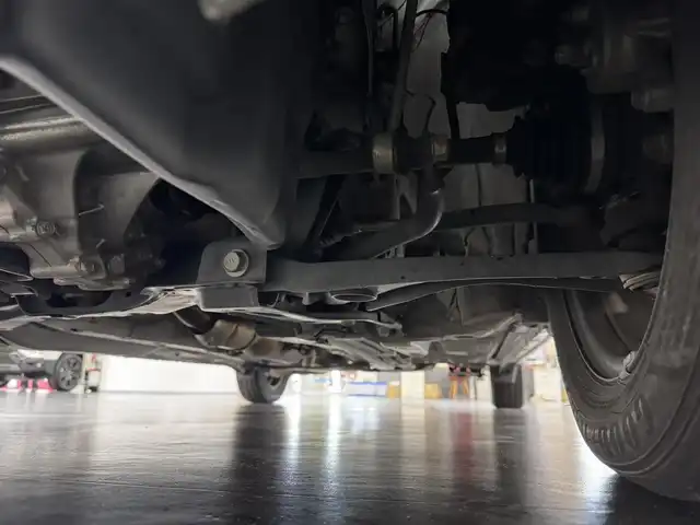 トヨタ カローラ アクシオ EX 三重県 2020(令2)年 7.8万km スーパーホワイトⅡ ガソリン/FF/5F/純正 7インチナビ NSCN-W68/（AM/FM/CD/SD/Bluetooth/AUX/地デジTV）/バックカメラ/ビルトイン ETC/Toyota Safety Sense/・プリクラッシュセーフティ/・レーンディパーチャーアラート/・オートハイビーム/・【DOP】トヨタ純正 コーナーセンサー（前後）/・VSC & TRC/など/装備/・【OP】リヤプライバシーガラス/・【DOP】トヨタ純正 ハーフシートカバー（レース）/・マニュアルエアコン/・電動格納・調整ドアミラー/・全ドアパワーウインドウ/・パワーステアリング/・15インチホイールキャップ＆スチールホイール/・プッシュスタート/・スマートキーx1/など