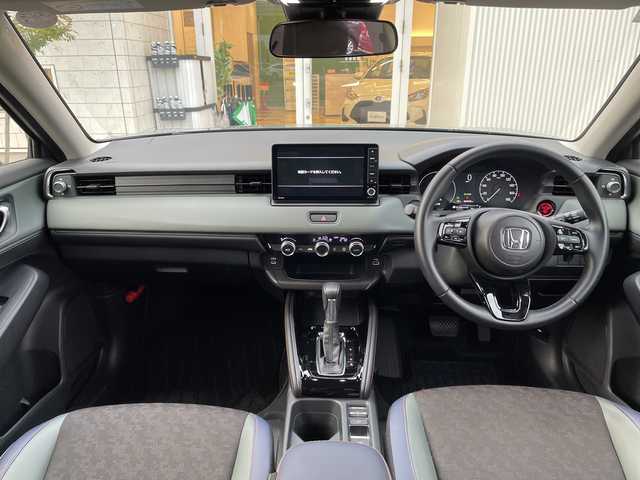 ホンダ ヴェゼル ハイブリッド e:HEV X HuNTパッケージ 石川県 2024(令6)年 0.5万km 緑 純正９型ナビ　フルセグＴＶ　バックカメラ　ＬＥＤヘッドライト　スマートキー　プッシュスタート　ホンダセンシング　レーダークルーズ　純正アルミ　ルーフレール　パドルシフト　保証書