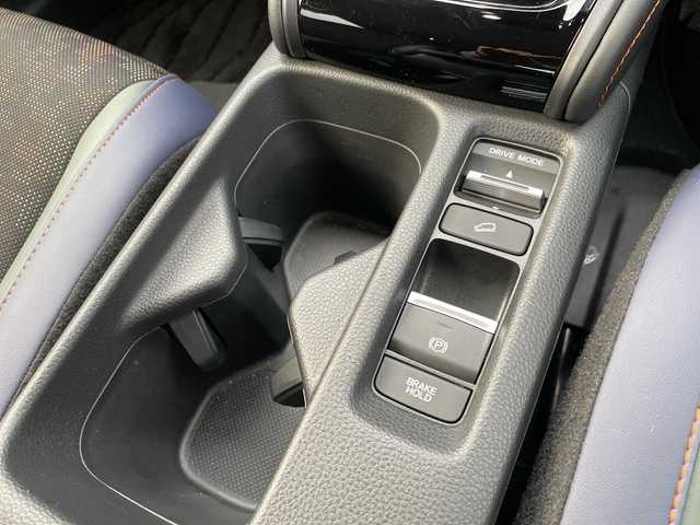 ホンダ ヴェゼル ハイブリッド e:HEV X HuNTパッケージ 石川県 2024(令6)年 0.5万km 緑 純正９型ナビ　フルセグＴＶ　バックカメラ　ＬＥＤヘッドライト　スマートキー　プッシュスタート　ホンダセンシング　レーダークルーズ　純正アルミ　ルーフレール　パドルシフト　保証書