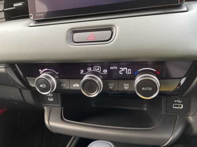 ホンダ ヴェゼル ハイブリッド e:HEV X HuNTパッケージ 石川県 2024(令6)年 0.5万km 緑 純正９型ナビ　フルセグＴＶ　バックカメラ　ＬＥＤヘッドライト　スマートキー　プッシュスタート　ホンダセンシング　レーダークルーズ　純正アルミ　ルーフレール　パドルシフト　保証書