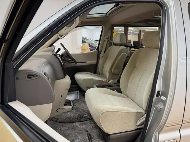 トヨタ グランド ハイエース G Lエディション 群馬県 2001(平13)年 7万km ダークグレーマイカメタリック 純正7インチワイドナビ/・AM/FM/CD/DVD/リアモニター/バックカメラ/サンルーフ/片側電動スライドドア/フォグランプ/電動カーテン/純正ドアバイザー/純正フロアマット/リモコンキー