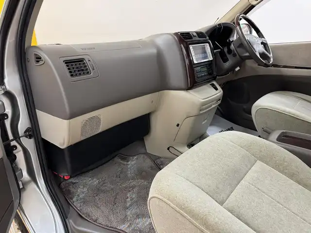 トヨタ グランド ハイエース G Lエディション 群馬県 2001(平13)年 7万km ダークグレーマイカメタリック 純正7インチワイドナビ/・AM/FM/CD/DVD/リアモニター/バックカメラ/サンルーフ/片側電動スライドドア/フォグランプ/電動カーテン/純正ドアバイザー/純正フロアマット/リモコンキー