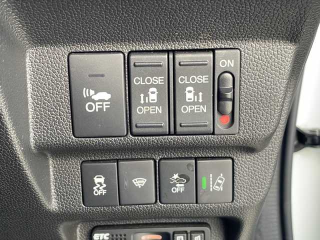 ホンダ フリード ハイブリット G ホンダセンシング 三重県 2017(平29)年 15.7万km ホワイトオーキッドパール 社外7型ナビ/ETC/バックカメラ/追従クルーズコントロール/レーンキープアシスト/前席シートヒーター/ステアリングアシスト/衝突軽減ブレーキ/LEDヘッドライト/LEDルームランプ/禁煙車