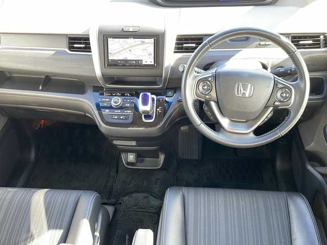 ホンダ フリード ハイブリット G ホンダセンシング 三重県 2017(平29)年 15.7万km ホワイトオーキッドパール 社外7型ナビ/ETC/バックカメラ/追従クルーズコントロール/レーンキープアシスト/前席シートヒーター/ステアリングアシスト/衝突軽減ブレーキ/LEDヘッドライト/LEDルームランプ/禁煙車