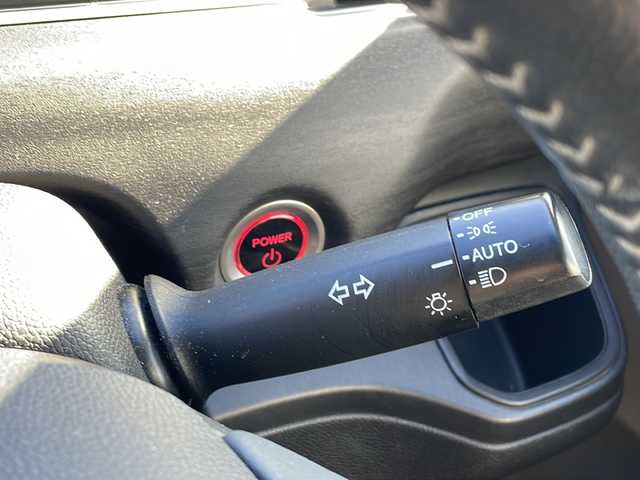 ホンダ フリード ハイブリット G ホンダセンシング 三重県 2017(平29)年 15.7万km ホワイトオーキッドパール 社外7型ナビ/ETC/バックカメラ/追従クルーズコントロール/レーンキープアシスト/前席シートヒーター/ステアリングアシスト/衝突軽減ブレーキ/LEDヘッドライト/LEDルームランプ/禁煙車