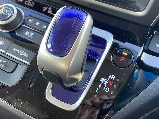 ホンダ フリード ハイブリット G ホンダセンシング 三重県 2017(平29)年 15.7万km ホワイトオーキッドパール 社外7型ナビ/ETC/バックカメラ/追従クルーズコントロール/レーンキープアシスト/前席シートヒーター/ステアリングアシスト/衝突軽減ブレーキ/LEDヘッドライト/LEDルームランプ/禁煙車