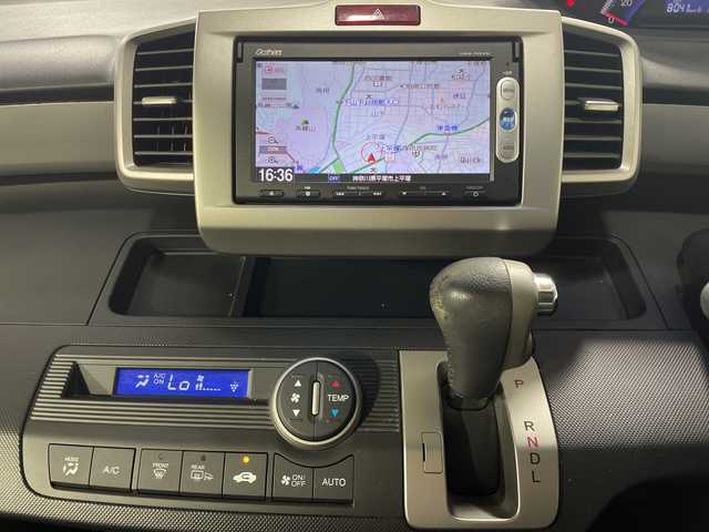 ホンダ フリード Gエアロ 神奈川県 2014(平26)年 1.8万km ホワイトオーキッドパール 純正7インチインターナビ（VXM-155VFi）/ドライブレコーダー/バックカメラ/片側パワースライドドア/横滑り防止装置/ETC/HIDヘッドライト/オートライト/ウィンカーミラー/電動格納ミラー/純正15インチAW/シートリフター/スマートキー/フロアマット/スペアキー/取扱説明書