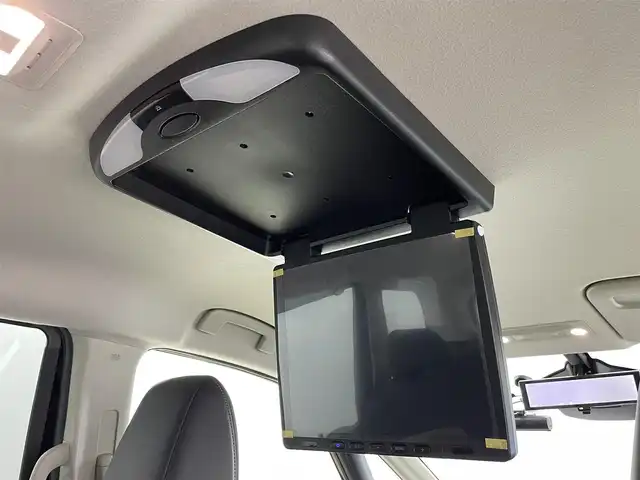 日産 セレナ e－パワー ハイウェイスター V 群馬県 2024(令6)年 3.6万km ダイヤモンドブラック 純正７インチＳＤナビ　アラウンドビューカメラ　フリップダウンモニター　両側パワースライドドア　でじタラインナーミラー　プロパイロット　ステアリングスイッチ　プッシュスタート　スマートキー　禁煙車