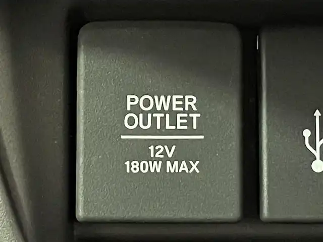 ホンダ フリード G 愛知県 2023(令5)年 3.3万km クリスタルブラックパール 純正ナビ/衝突軽減ブレーキ/両側パワースライドドア/ビルトインETC/シートヒーター/バックカメラ/ドライブレコーダー/コーナーセンサー/レーンキープアシスト/パーキングアシスト/プッシュスタート/スマートキー/純正フロアマット/純正１５インチアルミホイール/オートライト/ワンセグTV