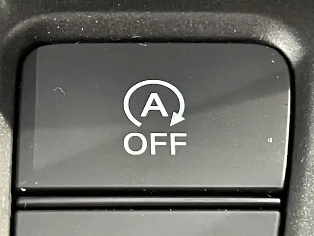 ホンダ フリード G 愛知県 2023(令5)年 3.3万km クリスタルブラックパール 純正ナビ/衝突軽減ブレーキ/両側パワースライドドア/ビルトインETC/シートヒーター/バックカメラ/ドライブレコーダー/コーナーセンサー/レーンキープアシスト/パーキングアシスト/プッシュスタート/スマートキー/純正フロアマット/純正１５インチアルミホイール/オートライト/ワンセグTV