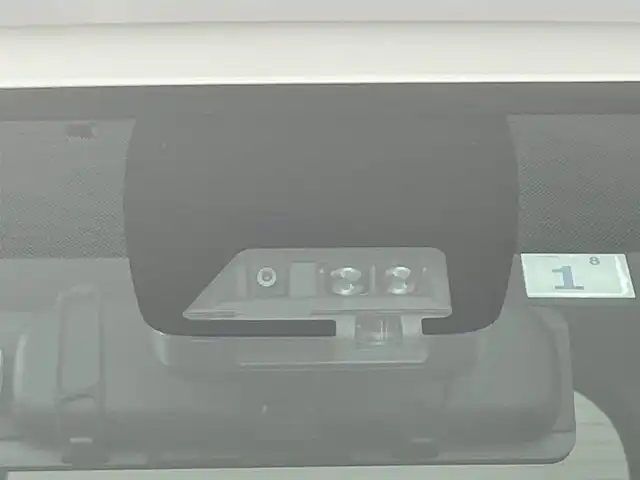 トヨタ ヴォクシー ZS 煌 道央・札幌 2018(平30)年 8.8万km ホワイトパールクリスタルシャイン ・４ＷＤ/・寒冷地仕様/・純正ナビ/・バックカメラ/・クルーズコントロール/・オートライト/・オートハイビーム/・両側パワースライドドア/・フルセグＴＶ＆Ｂｌｕｅｔｏｏｔｈ＆ＣＤ＆ＤＶＤ/・横滑り防止機能/・レーンアシスト/・先行車発進通知/・ＥＴＣ/・前後ドラレコ/・アイドリングストップ/・純正フロアマット/・純正アルミホイール/・ドアバイザー/・ＬＥＤヘッドライト/・フロントフォグランプ/・ＭＴモード付ＡＴ/・ステアリングスイッチ