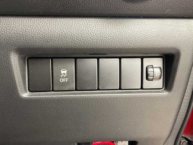 スズキ スイフト XL 熊本県 2017(平29)年 10万km バーニングレッドPM 社外ナビ/・フルセグTV/CD/DVD/SD/ステアリングリモコン/パドルシフト/ETC/D席シートヒーター/ハロゲンヘッドライト/ヘッドライトレベライザー/電格ミラー/スマートキー/プッシュスタート/純正アルミホイール