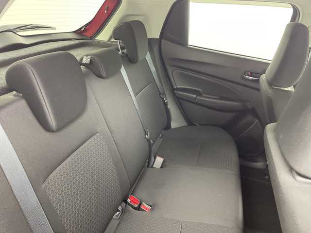 スズキ スイフト XL 熊本県 2017(平29)年 10万km バーニングレッドPM 社外ナビ/・フルセグTV/CD/DVD/SD/ステアリングリモコン/パドルシフト/ETC/D席シートヒーター/ハロゲンヘッドライト/ヘッドライトレベライザー/電格ミラー/スマートキー/プッシュスタート/純正アルミホイール