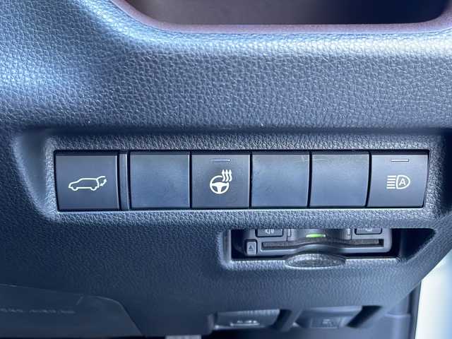 トヨタ ＲＡＶ４ G Zパッケージ 山口県 2019(令1)年 3.8万km ホワイトパールクリスタルシャイン 社外９インチナビ/（AM/FM/CD/DVD/Bluetooth）/フルセグＴＶ　/ブラインドスポットモニター　/TRDマッドガード/バックモニター/トヨタセーフティセンス/・プリクラッシュセーフティ/・レーダークルーズコントロール/・レーンデパーチャーアラート/・オートマチックハイビーム　/前席シートヒーター　/デジタルインナーミラー　/パワーバックドア　/パワーシート　/ドライブレコーダー　/ＥＴＣ　/ＬＥＤヘッドライト/コーナーセンサー/純正19インチAW