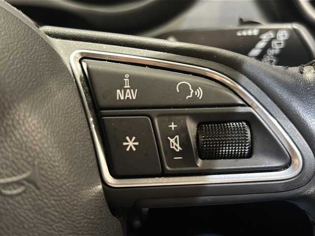 アウディ Ａ１ SB ミッドナイトリミテッド 新潟県 2018(平30)年 4.2万km ミサノレッドパールエフェクト 375台限定車”ミッドナイトリミテッド”/-Sラインエクステリア/-専用ブラックスタイリングパッケージ/-17インチアルミホイール/-ロゴデカール/-ナビキセノンプラスパッケージ/ -SSDナビゲーション/ -CD/DVD/MSV/FM/AM/ -バイキセノンヘッドライト/ -自動ヘッドライトレンジコントロール/ -ヘッドライトウォッシャー/ -リヤLEDコンビネーションランプ/-コンビニエンスパッケージ/ -アドバンストキー/ -アウディパーキングシステム/ -オートマチックエアコンディショナー/ -シートヒーター/ -センターアームレスト/-コントラストルーフ(ブリリアントブラック)/-エアコン吹き出し口カラードスリーブ/-フロントフォグライト/ワンオーナー/ETC/アイドリングストップ