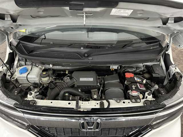 ホンダ Ｎ ＢＯＸ カスタム G L ターボ ホンダセンシング 佐賀県 2019(令1)年 6.4万km プラチナホワイトパール 衝突被害軽減ブレーキ/路外逸脱抑制機能/レーンキープアシスト/先行車発進お知らせ機能/標識認識機能/純正7インチナビ/CD/DVD/SD/Bluetooth/USB/フルセグTV/バックカメラ/革巻きステアリング/アダプティブクルーズコントロール/ステアリングスイッチ/パドルシフト/両側電動スライドドア/シートヒーター/ビルトインETC/前方ドライブレコーダー/USB充電/純正15インチアルミホイール/フロアマット
