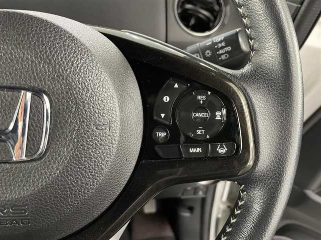 ホンダ Ｎ ＢＯＸ カスタム G L ターボ ホンダセンシング 佐賀県 2019(令1)年 6.4万km プラチナホワイトパール 衝突被害軽減ブレーキ/路外逸脱抑制機能/レーンキープアシスト/先行車発進お知らせ機能/標識認識機能/純正7インチナビ/CD/DVD/SD/Bluetooth/USB/フルセグTV/バックカメラ/革巻きステアリング/アダプティブクルーズコントロール/ステアリングスイッチ/パドルシフト/両側電動スライドドア/シートヒーター/ビルトインETC/前方ドライブレコーダー/USB充電/純正15インチアルミホイール/フロアマット