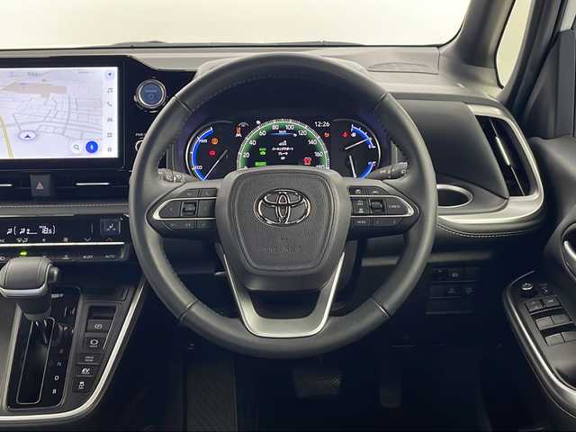 トヨタ ノア ハイブリッド S－Z 栃木県 2023(令5)年 3.3万km ホワイトパールクリスタルシャイン ワンオーナー/モデリスタエアロ/（フロント/リア/サイド）/純正メーカーナビ/（フルセグTV/CD/DVD/Bluetooth）/バックカメラ/トヨタセーフティセンス/-レーダークルーズコントロール/-車線逸脱防止/-パーキングサポートブレーキ/-プリクラッシュセーフティ/-ロードサインアシスト/-プロアクティブドライビングアシスト/-レーンディパーチャーアラート/オートブレーキホールド/ビルトインETC2.0/ハーフレザーシート/前席シートヒーター/社外前後ドライブレコーダー/両側パワースライドドア/LEDオートヘッドライト/純正17インチアルミ/純正フロアマット/取扱説明書/保証書/スペアキー