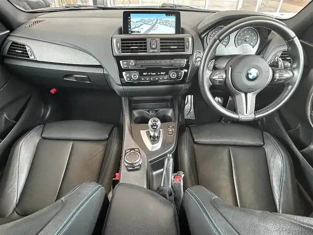 ＢＭＷ Ｍ２ 茨城県 2016(平28)年 3.1万km ロングビーチブルーメタリック コンフォートA/純正HDDナビ/Bカメラ/ミラー一体型ETC/ドラレコ/黒革シート/パワーシート/シートヒーター/クルコン/LKA/純正19インチAW/スマートキー/プッシュスタート