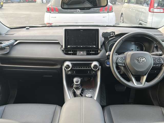 トヨタ ＲＡＶ４ ハイブリットG 宮崎県 2022(令4)年 1.8万km アティチュードブラックマイカ 社外SDナビ【MDV-M908HDL】（TV/CD/DVD/HDMI/Bluetooth）/フルセグTV/バックカメラ/レーダークルーズコントロール/ETC/ステアリングリモコン/パワーバックドア/ステアリングヒーター/前席シートヒーター/運転席パワーシート/電動格納ミラー/プッシュスタート・スマートキー/衝突被害軽減ブレーキ/ブラインドスポットモニター