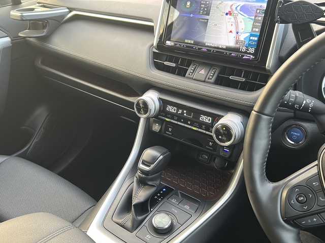 トヨタ ＲＡＶ４ ハイブリットG 宮崎県 2022(令4)年 1.8万km アティチュードブラックマイカ 社外SDナビ【MDV-M908HDL】（TV/CD/DVD/HDMI/Bluetooth）/フルセグTV/バックカメラ/レーダークルーズコントロール/ETC/ステアリングリモコン/パワーバックドア/ステアリングヒーター/前席シートヒーター/運転席パワーシート/電動格納ミラー/プッシュスタート・スマートキー/衝突被害軽減ブレーキ/ブラインドスポットモニター
