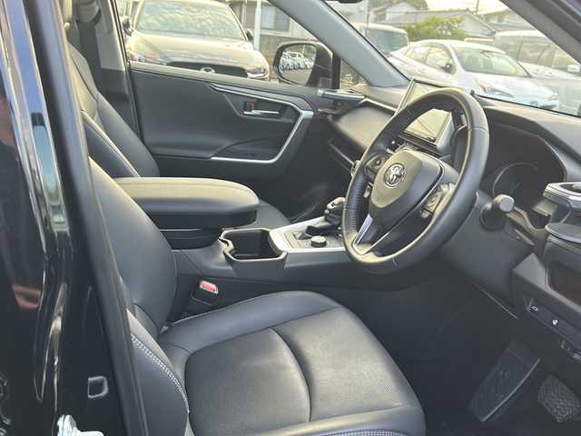 トヨタ ＲＡＶ４ ハイブリットG 宮崎県 2022(令4)年 1.8万km アティチュードブラックマイカ 社外SDナビ【MDV-M908HDL】（TV/CD/DVD/HDMI/Bluetooth）/フルセグTV/バックカメラ/レーダークルーズコントロール/ETC/ステアリングリモコン/パワーバックドア/ステアリングヒーター/前席シートヒーター/運転席パワーシート/電動格納ミラー/プッシュスタート・スマートキー/衝突被害軽減ブレーキ/ブラインドスポットモニター