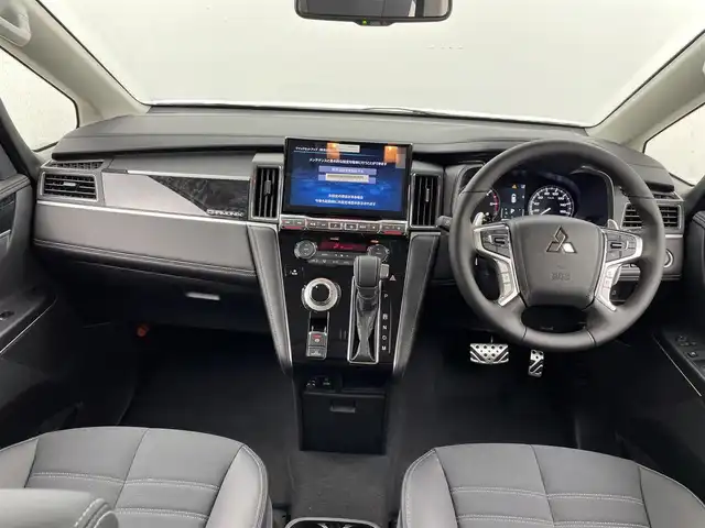 三菱 デリカＤ：５ シャモニー 福井県 2025(令7)年 0.1万km未満 白Ⅱ 4WD/e-Assist/オリジナルナビ取付パッケージ＋リアモニター取付パッケージ/D:5専用11型アルパインナビゲーション(EX11NX)/（フルセグTV/CD/DVD/Bluetooth/AM/FM)/バックカメラ/衝突軽減システム/レーダークルーズコントロール/両側パワースライドドア/パワーバックドア/パドルシフト/シートヒーター/ハンドルヒーター/ハーフレザーシート/ 電動パーキングブレーキ/ブレーキホールド/純正１８インチアルミホイール