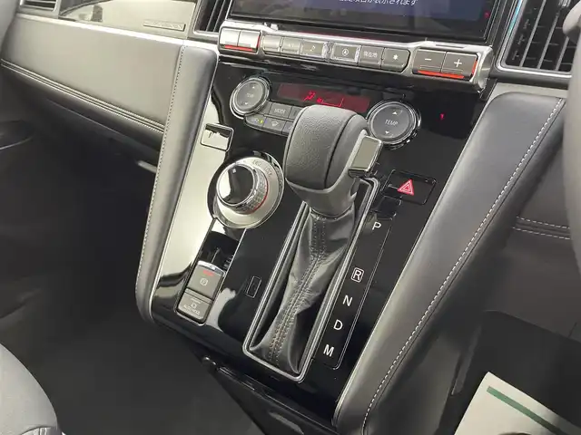 三菱 デリカＤ：５ シャモニー 福井県 2025(令7)年 0.1万km未満 白Ⅱ 4WD/e-Assist/オリジナルナビ取付パッケージ＋リアモニター取付パッケージ/D:5専用11型アルパインナビゲーション(EX11NX)/（フルセグTV/CD/DVD/Bluetooth/AM/FM)/バックカメラ/衝突軽減システム/レーダークルーズコントロール/両側パワースライドドア/パワーバックドア/パドルシフト/シートヒーター/ハンドルヒーター/ハーフレザーシート/ 電動パーキングブレーキ/ブレーキホールド/純正１８インチアルミホイール