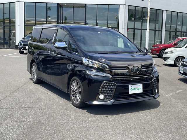トヨタ ヴェルファイア 2.5Z Aエディデョン ゴールデンアイズ 青森県 2017(平29)年 10.8万km 黒 ・4WD/・純正ディスプレイオーディオ（T-connectoナビ）/・フルセグTV/・BT接続/・バックカメラ/・両側パワースライドドア/・パワーバックドア/・社外デジタルインナーミラー/・プリクラッシュ（衝突被害軽減ブレーキ）/・クルーズコントロール/・オートマチックハイビーム/・LEDオートヘッドライト/・フロントフォグライト/・電動パーキングブレーキ/・ブレーキホールド/・ステアリングスイッチ/・フロントガラスデアイサー/・スマートキー/・ビルトインETC/・クルーズコントロール/・純正18インチAW（235/50R18　22年製造）/・取扱説明書/・スペアキー×2　/・純正エンジンスターターキー