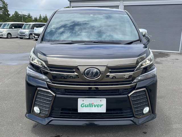 トヨタ ヴェルファイア 2.5Z Aエディデョン ゴールデンアイズ 青森県 2017(平29)年 10.8万km 黒 ・4WD/・純正ディスプレイオーディオ（T-connectoナビ）/・フルセグTV/・BT接続/・バックカメラ/・両側パワースライドドア/・パワーバックドア/・社外デジタルインナーミラー/・プリクラッシュ（衝突被害軽減ブレーキ）/・クルーズコントロール/・オートマチックハイビーム/・LEDオートヘッドライト/・フロントフォグライト/・電動パーキングブレーキ/・ブレーキホールド/・ステアリングスイッチ/・フロントガラスデアイサー/・スマートキー/・ビルトインETC/・クルーズコントロール/・純正18インチAW（235/50R18　22年製造）/・取扱説明書/・スペアキー×2　/・純正エンジンスターターキー