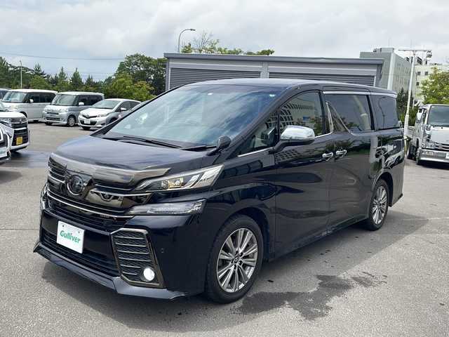 トヨタ ヴェルファイア 2.5Z Aエディデョン ゴールデンアイズ 青森県 2017(平29)年 10.8万km 黒 ・4WD/・純正ディスプレイオーディオ（T-connectoナビ）/・フルセグTV/・BT接続/・バックカメラ/・両側パワースライドドア/・パワーバックドア/・社外デジタルインナーミラー/・プリクラッシュ（衝突被害軽減ブレーキ）/・クルーズコントロール/・オートマチックハイビーム/・LEDオートヘッドライト/・フロントフォグライト/・電動パーキングブレーキ/・ブレーキホールド/・ステアリングスイッチ/・フロントガラスデアイサー/・スマートキー/・ビルトインETC/・クルーズコントロール/・純正18インチAW（235/50R18　22年製造）/・取扱説明書/・スペアキー×2　/・純正エンジンスターターキー