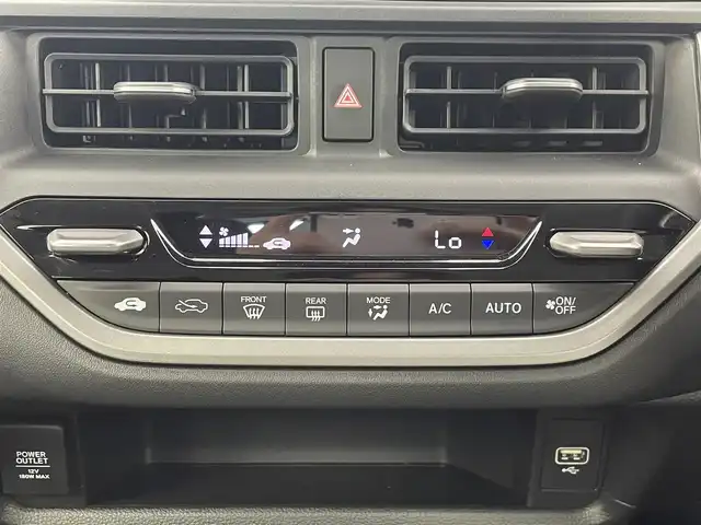 ホンダ ＷＲ－Ｖ Z+ 大分県 2024(令6)年 0.1万km 赤Ｍ ホンダセンシング/レーダークルーズ/レーンキープ/コーナーセンサー/パドルシフト/プッシュスタート/ルーフレール/LEDヘッドライト/フォグランプ/ハーフレザーシート/ETC/バックカメラ