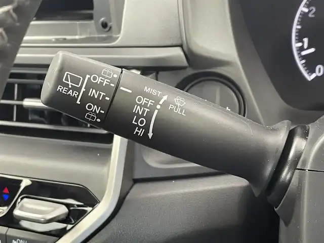 ホンダ ＷＲ－Ｖ Z+ 大分県 2024(令6)年 0.1万km 赤Ｍ ホンダセンシング/レーダークルーズ/レーンキープ/コーナーセンサー/パドルシフト/プッシュスタート/ルーフレール/LEDヘッドライト/フォグランプ/ハーフレザーシート/ETC/バックカメラ