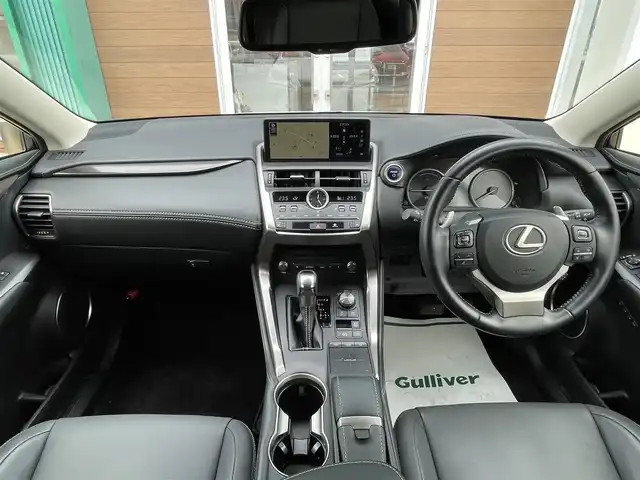 レクサス ＮＸ 300h Iパッケージ 宮崎県 2018(平30)年 6.4万km ソニッククォーツ ETC2.0/Bluetooth接続/USB入力端子/フルセグテレビ/全周囲カメラ/ドライブレコーダー/電動リアゲート/パワーシート/シートヒーター/レーンアシスト/オートマチックハイビーム/コーナーセンサー/衝突被害軽減システム/純正アルミホイール/クルーズコントロール