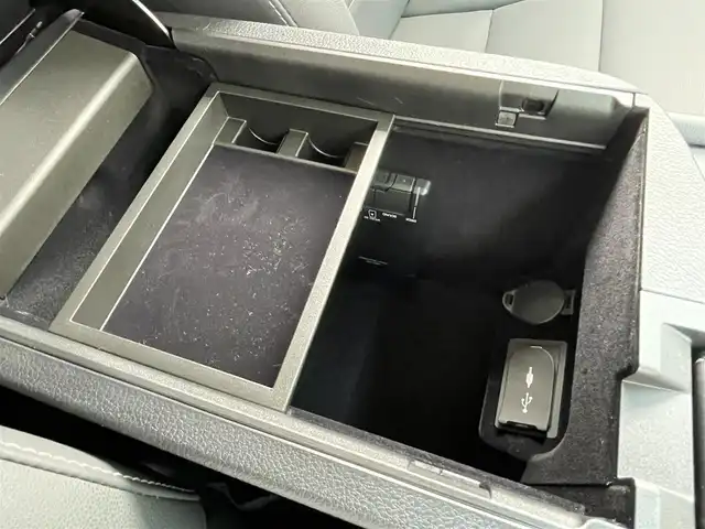 レクサス ＮＸ 300h Iパッケージ 宮崎県 2018(平30)年 6.4万km ソニッククォーツ ETC2.0/Bluetooth接続/USB入力端子/フルセグテレビ/全周囲カメラ/ドライブレコーダー/電動リアゲート/パワーシート/シートヒーター/レーンアシスト/オートマチックハイビーム/コーナーセンサー/衝突被害軽減システム/純正アルミホイール/クルーズコントロール