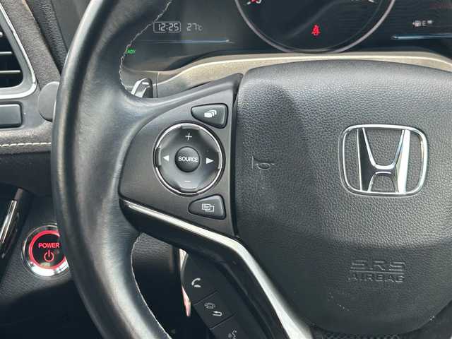 ホンダ ヴェゼル ハイブリッド RS ホンダセンシング 福島県 2020(令2)年 3.4万km プラチナホワイトパール 純正ディスプレイオーディオ/　【ワンセグ/CD/USB/BT】/Honda SENSING/・衝突軽減ブレーキ/・オートハイビーム/・誤発進抑制機能/・後方誤発進抑制機能/・路外逸脱警報機能/・車線維持支援システム/・歩行者事故低減ステアリング/・先行車発進お知らせ機能/・標識認識機能/バックカメラ/ドライブレコーダー前後/ビルトインETC/前席シートヒーター/LEDヘッドライト（AUTO機能付き）/　・フォグランプ/ハーフレザーシート/ステアリングスイッチ/レーダークルーズコントロール/純正フロアマット/ドアバイザー/横滑り防止機能/アイドリングストップ/衝突軽減システム/レーンキープアシスト/パーキングアシスト/ドアバイザー