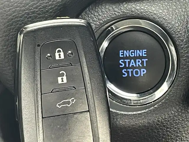 トヨタ ＲＡＶ４ G Zパッケージ 茨城県 2020(令2)年 3万km ホワイトパールクリスタルシャイン 純正9型ナビ/バックカメラ/フルセグ/衝突被害軽減ブレーキ/車線逸脱抑制装置/レーダークルーズコントロール/オートマチックハイビーム/クリアランスソナー/BSM/ETC/ドラレコ/シートヒーター/ステアリングヒーター/純正19インチAW/LEDヘッドライト/スマートキー