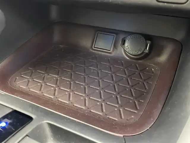 トヨタ ＲＡＶ４ G Zパッケージ 茨城県 2020(令2)年 3万km ホワイトパールクリスタルシャイン 純正9型ナビ/バックカメラ/フルセグ/衝突被害軽減ブレーキ/車線逸脱抑制装置/レーダークルーズコントロール/オートマチックハイビーム/クリアランスソナー/BSM/ETC/ドラレコ/シートヒーター/ステアリングヒーター/純正19インチAW/LEDヘッドライト/スマートキー
