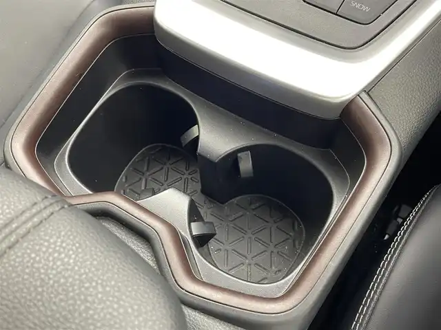 トヨタ ＲＡＶ４ G Zパッケージ 茨城県 2020(令2)年 3万km ホワイトパールクリスタルシャイン 純正9型ナビ/バックカメラ/フルセグ/衝突被害軽減ブレーキ/車線逸脱抑制装置/レーダークルーズコントロール/オートマチックハイビーム/クリアランスソナー/BSM/ETC/ドラレコ/シートヒーター/ステアリングヒーター/純正19インチAW/LEDヘッドライト/スマートキー
