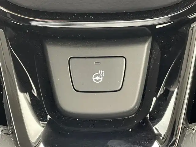 ホンダ ＺＲ－Ｖ ハイブリッド e:HEV Z 滋賀県 2023(令5)年 0.7万km プラチナホワイトパール 純正９インチナビ/(Bluetooth/フルセグTV/ラジオ)/ETC2.0/電動格納ミラー/純正前後ドライブレコーダー(SDなし)/全方位カメラ/クリアランスソナー/パワーバックドア/ワイヤレス充電/ステアリングリモコン/シートメモリー/シートヒーター(D/N)/LEDライト/プッシュスタート/純正１８インチアルミホイール
