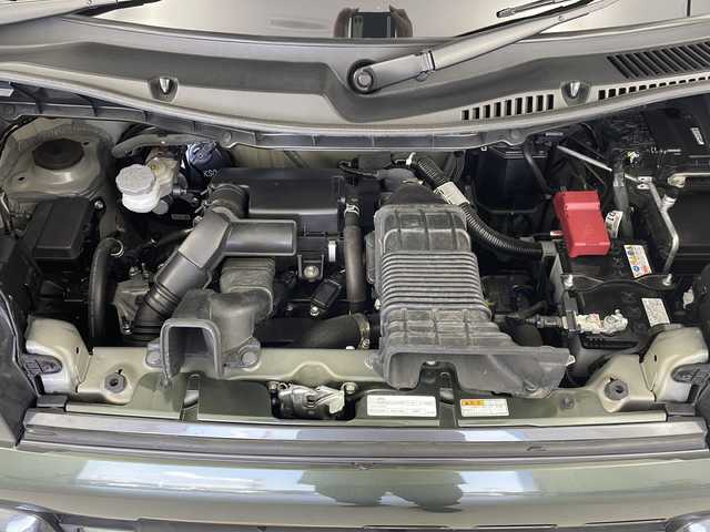 スズキ スペーシア ギア HYBRID XZターボ 岐阜県 2023(令5)年 2.4万km クールカーキパールメタリック/ガンメタリック2トーン 前後録画機能付きデジタルインナーミラー/スズキセーフティーサポート/・デュアルセンサーブレーキサポート/・ハイビームアシスト/・誤発進抑制機能/・車線逸脱警報機能/・ふらつき警報機能/・先行車発進お知らせ機能/・後退時ブレーキサポート/・後方誤発進抑制機能/・アダプティブクルーズコントロール/全方位カメラ/純正ナビ/BT/フルセグTV/CD/DVD/USB/スズキコネクト/コーナーセンサー/両側パワースライドドア/ターボ/パドルシフト/スマートキー/プッシュスタート/スペアキー/シートヒーター（運転席/助手席）/革ステアリング/ステアリングスイッチ/ETC/フォグランプ/純正アルミホイール/純正フロアマット/純正ドアバイザー/LEDヘッドライト