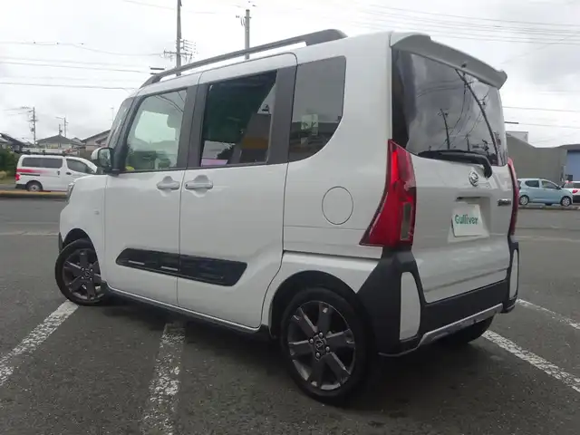 ダイハツ タント ファンクロスターボ 静岡県 2022(令4)年 4.2万km シャイニングホワイトパール ワンオーナー/禁煙車/純正SDナビ(NMZL-W720)/　(CD/DVD/BT/USB/SD/HDMI/フルセグTV)/TVキャンセラー/両側パワースライドドア/ステアリングリモコン/バックカメラ/電子パーキング/オートブレーキホールド/前席シートヒーター/プッシュスタート/スマートキー/後席ロールサンシェード/運転席・助手席シートバックテーブル/スマートアシスト/・衝突回避支援ブレーキ機能/・車線逸脱抑制制御機能/・ふらつき警告/・先行車発進お知らせ機能/・オートハイビーム/・コーナーセンサー/・サイドビューランプ/LEDヘッドライト/ビルトインETC/スペアキー/保証書・取扱説明書