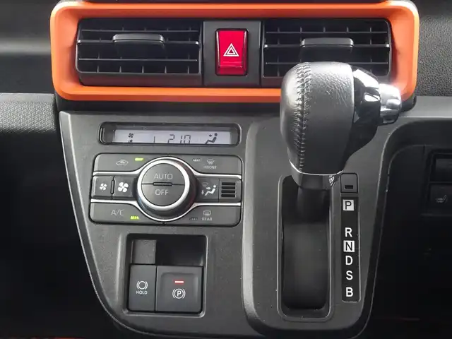 ダイハツ タント ファンクロスターボ 静岡県 2022(令4)年 4.2万km シャイニングホワイトパール ワンオーナー/禁煙車/純正SDナビ(NMZL-W720)/　(CD/DVD/BT/USB/SD/HDMI/フルセグTV)/TVキャンセラー/両側パワースライドドア/ステアリングリモコン/バックカメラ/電子パーキング/オートブレーキホールド/前席シートヒーター/プッシュスタート/スマートキー/後席ロールサンシェード/運転席・助手席シートバックテーブル/スマートアシスト/・衝突回避支援ブレーキ機能/・車線逸脱抑制制御機能/・ふらつき警告/・先行車発進お知らせ機能/・オートハイビーム/・コーナーセンサー/・サイドビューランプ/LEDヘッドライト/ビルトインETC/スペアキー/保証書・取扱説明書