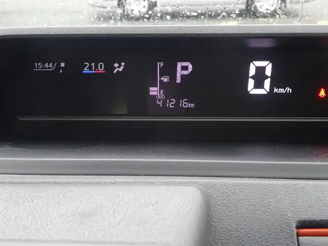 ダイハツ タント ファンクロスターボ 静岡県 2022(令4)年 4.2万km シャイニングホワイトパール ワンオーナー/禁煙車/純正SDナビ(NMZL-W720)/　(CD/DVD/BT/USB/SD/HDMI/フルセグTV)/TVキャンセラー/両側パワースライドドア/ステアリングリモコン/バックカメラ/電子パーキング/オートブレーキホールド/前席シートヒーター/プッシュスタート/スマートキー/後席ロールサンシェード/運転席・助手席シートバックテーブル/スマートアシスト/・衝突回避支援ブレーキ機能/・車線逸脱抑制制御機能/・ふらつき警告/・先行車発進お知らせ機能/・オートハイビーム/・コーナーセンサー/・サイドビューランプ/LEDヘッドライト/ビルトインETC/スペアキー/保証書・取扱説明書