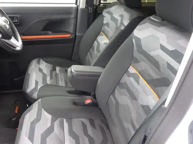 ダイハツ タント ファンクロスターボ 静岡県 2022(令4)年 4.2万km シャイニングホワイトパール ワンオーナー/禁煙車/純正SDナビ(NMZL-W720)/　(CD/DVD/BT/USB/SD/HDMI/フルセグTV)/TVキャンセラー/両側パワースライドドア/ステアリングリモコン/バックカメラ/電子パーキング/オートブレーキホールド/前席シートヒーター/プッシュスタート/スマートキー/後席ロールサンシェード/運転席・助手席シートバックテーブル/スマートアシスト/・衝突回避支援ブレーキ機能/・車線逸脱抑制制御機能/・ふらつき警告/・先行車発進お知らせ機能/・オートハイビーム/・コーナーセンサー/・サイドビューランプ/LEDヘッドライト/ビルトインETC/スペアキー/保証書・取扱説明書
