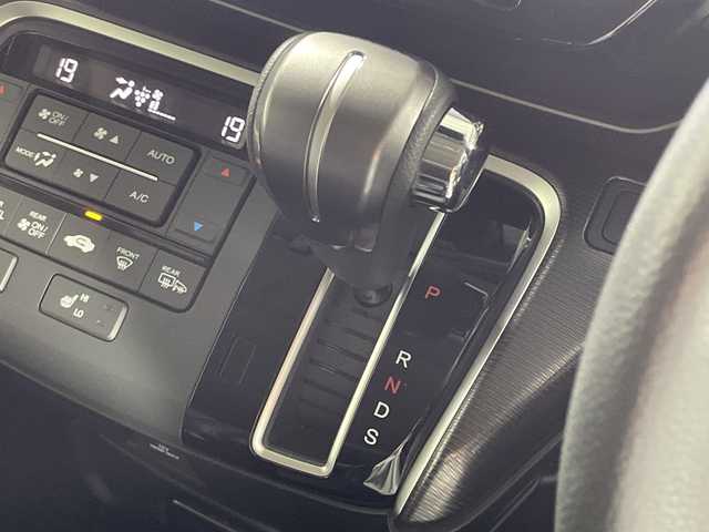 ホンダ ステップワゴン スパーダ クルスピセンシング 山形県 2020(令2)年 2.3万km プレミアムスパークルブラックパール 純正9型メモリーナビゲーション【VXM-227VFNi】/フルセグ　CD DVD　AM FM SD　MUSICRACK　USB　iPod　Bluetooth　/純正後席フリップダウンモニター【VM-185EN】/マルチビューカメラシステム/ブラックスタイル/わくわくゲート/両側電動スライドドア【サンシェード】/ホンダセンシング/CMBS衝突軽減ブレーキ/アダブティブクルーズコントロール/LKAS車線維持支援システム/路外逸脱抑制機能/誤発進抑制機能/先行車発進お知らせ機能/標識認識機能/歩行者事故低減ステアリング/ビルトインETC2.0/純正前後ドライブレコーダー/アイドリングストップ/革巻きステアリング/パドルシフト/プラズマクラスター付きトリプルゾーンオートエアコン/スポーツペダル/超高機能付LED式マップランプ/合皮コンビシート/前席シートバックテーブル/前席シートヒーター/プッシュスタート/スマートキー/LEDヘッドランプ/LEDフロントフォグランプ/オートライト/純正サイド/リアスポイラー/純正17インチアルミホイール/スペアキー