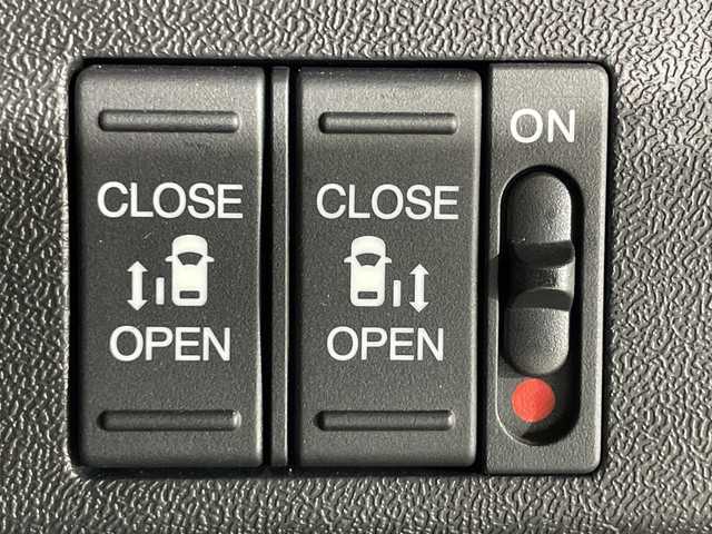 ホンダ ステップワゴン スパーダ クルスピセンシング 山形県 2020(令2)年 2.3万km プレミアムスパークルブラックパール 純正9型メモリーナビゲーション【VXM-227VFNi】/フルセグ　CD DVD　AM FM SD　MUSICRACK　USB　iPod　Bluetooth　/純正後席フリップダウンモニター【VM-185EN】/マルチビューカメラシステム/ブラックスタイル/わくわくゲート/両側電動スライドドア【サンシェード】/ホンダセンシング/CMBS衝突軽減ブレーキ/アダブティブクルーズコントロール/LKAS車線維持支援システム/路外逸脱抑制機能/誤発進抑制機能/先行車発進お知らせ機能/標識認識機能/歩行者事故低減ステアリング/ビルトインETC2.0/純正前後ドライブレコーダー/アイドリングストップ/革巻きステアリング/パドルシフト/プラズマクラスター付きトリプルゾーンオートエアコン/スポーツペダル/超高機能付LED式マップランプ/合皮コンビシート/前席シートバックテーブル/前席シートヒーター/プッシュスタート/スマートキー/LEDヘッドランプ/LEDフロントフォグランプ/オートライト/純正サイド/リアスポイラー/純正17インチアルミホイール/スペアキー