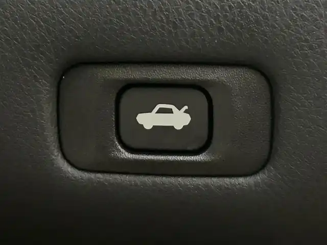 トヨタ クラウン アスリート G 茨城県 2013(平25)年 5.1万km プレシャスシルバー 純正HDDナビ（AM/FM/Bluetooth/CD・CDチェンジャー/USB/ワンセグTV）/純正ビルトインETC/クルーズコントロール/スマートキー/前席パワーシート/前席シートヒーター＆エアシート/純正フロアマット/純正18インチAW/前後ドライブレコーダー/オートライト/前後コーナーセンサー